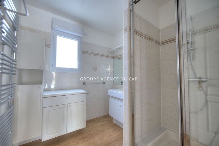 Image No.9-3 Bed Apartment for sale