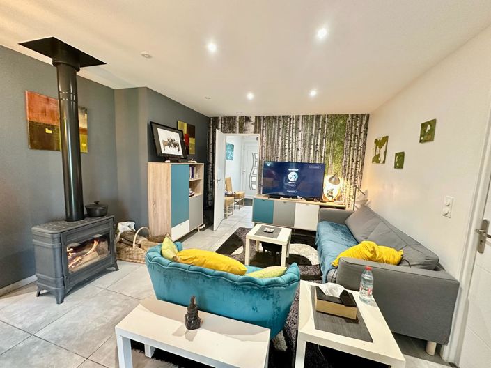 Image No.6-2 Bed House for sale