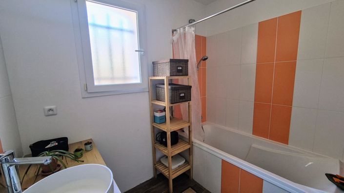 Image No.14-3 Bed House for sale