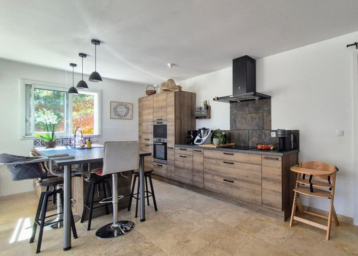 Image No.6-3 Bed House for sale