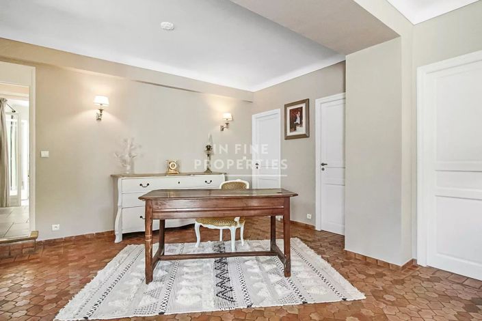 Image No.13-4 Bed House for sale