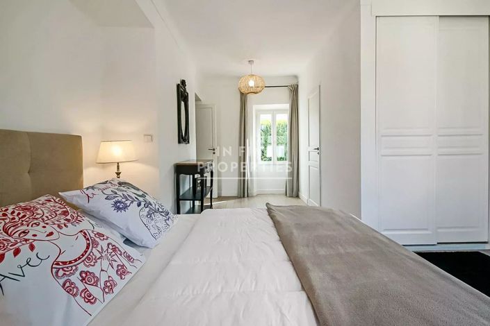 Image No.17-4 Bed House for sale