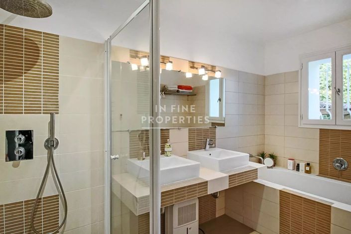 Image No.23-4 Bed House for sale