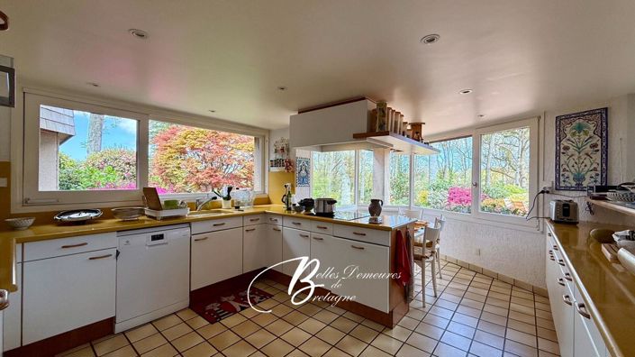 Image No.11-7 Bed House for sale