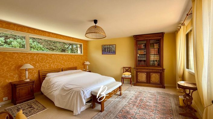 Image No.14-7 Bed House for sale