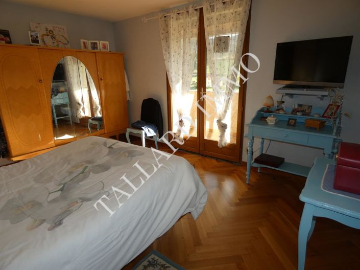 Image No.16-10 Bed House for sale