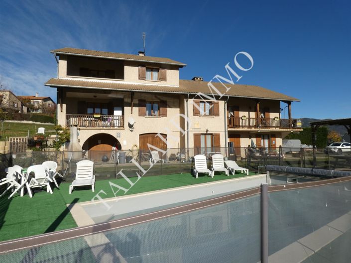 Image No.20-10 Bed House for sale