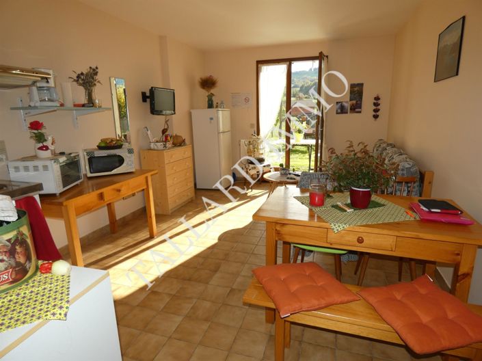 Image No.6-10 Bed House for sale