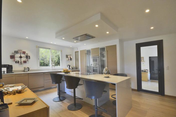 Image No.10-4 Bed House for sale