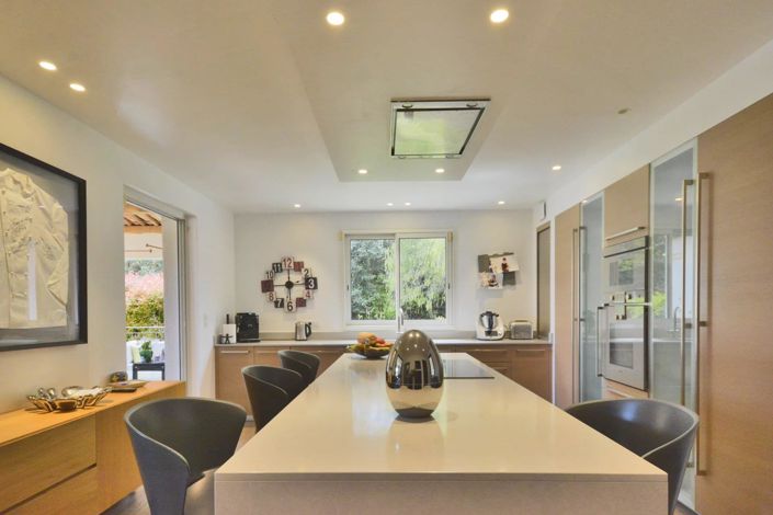 Image No.11-4 Bed House for sale