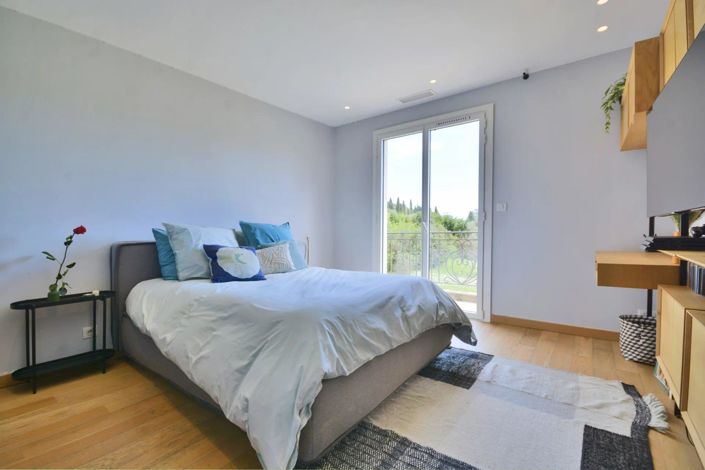 Image No.27-4 Bed House for sale