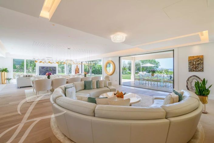 Image No.13-6 Bed House for sale