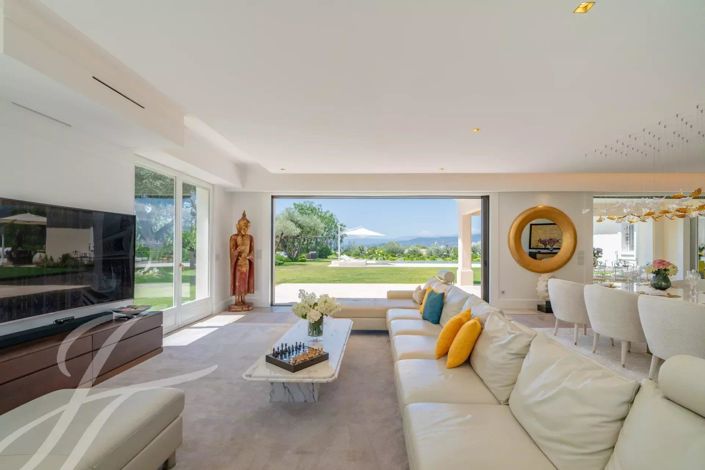 Image No.14-6 Bed House for sale