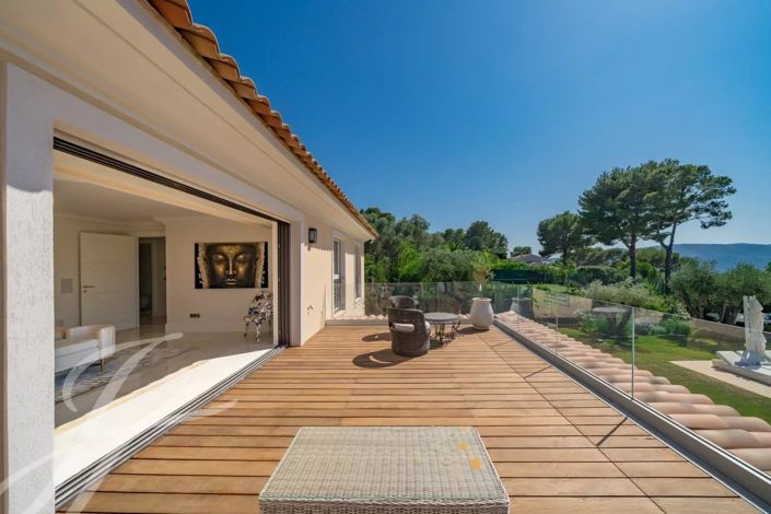 Image No.19-6 Bed House for sale