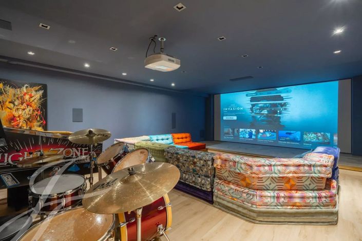 Image No.31-6 Bed House for sale