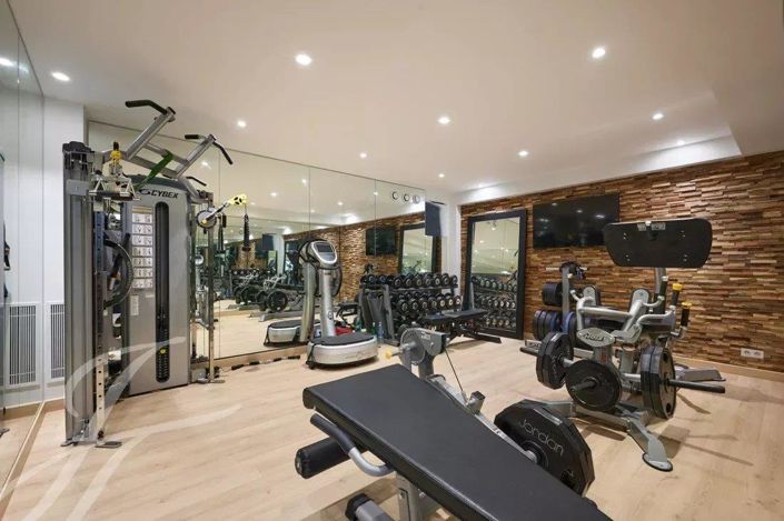 Image No.32-6 Bed House for sale