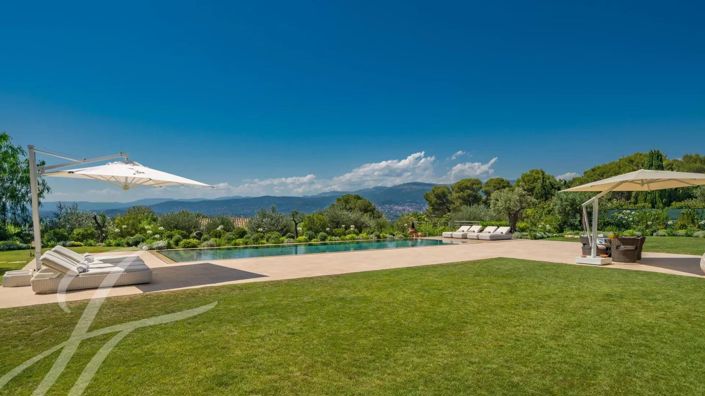 Image No.4-6 Bed House for sale