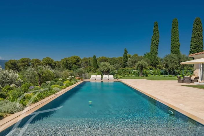 Image No.9-6 Bed House for sale