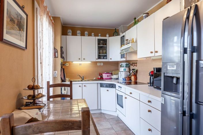 Image No.4-5 Bed House for sale