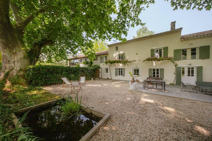 Image No.1-9 Bed House for sale