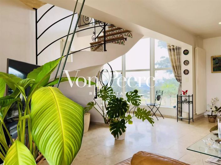 Image No.1-4 Bed House for sale
