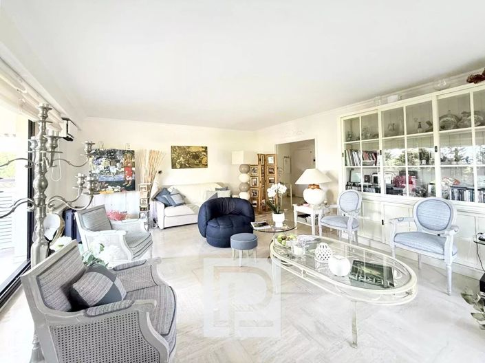 Image No.1-Appartement de 2 chambres à vendre à Cannes
