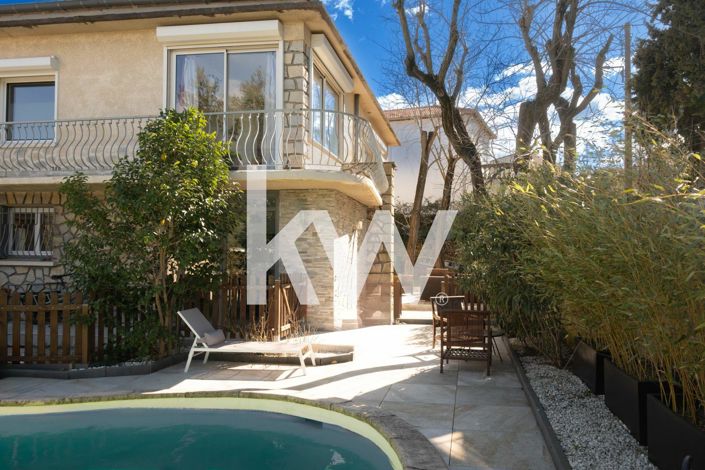 Image No.1-4 Bed House for sale