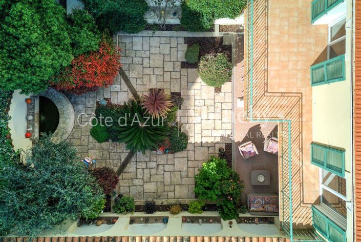 Image No.16-5 Bed House for sale