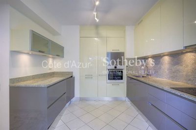 aejc7ix6y1ze9jl410