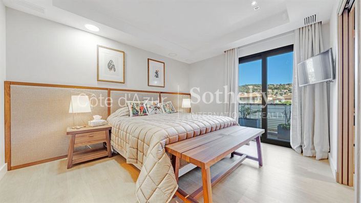 Image No.10-3 Bed Apartment for sale