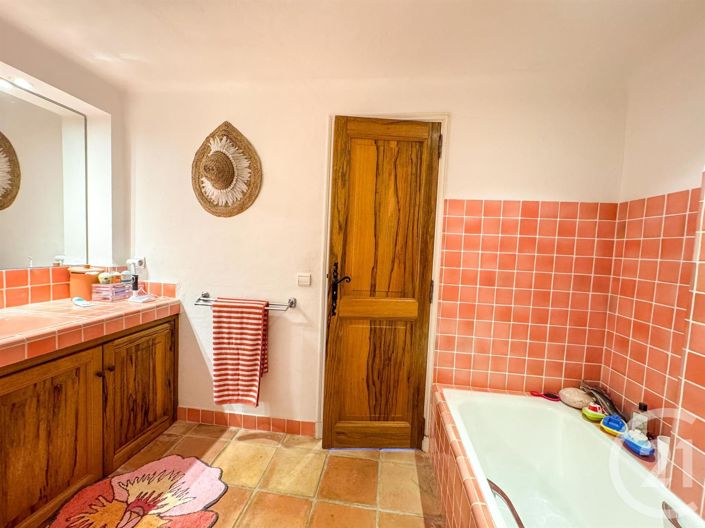 Image No.17-4 Bed House for sale