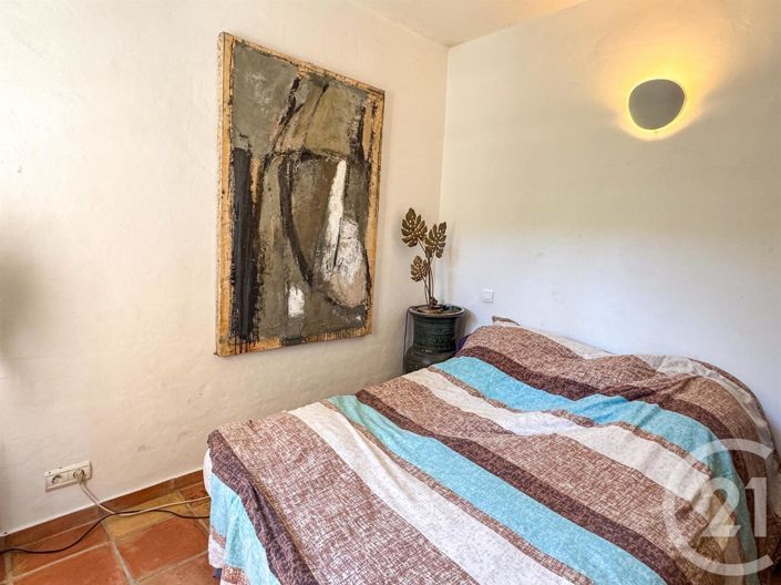 Image No.18-4 Bed House for sale