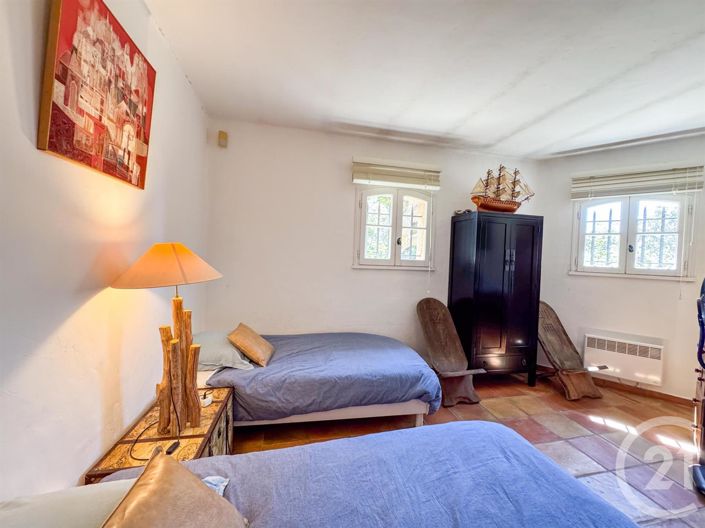 Image No.22-4 Bed House for sale