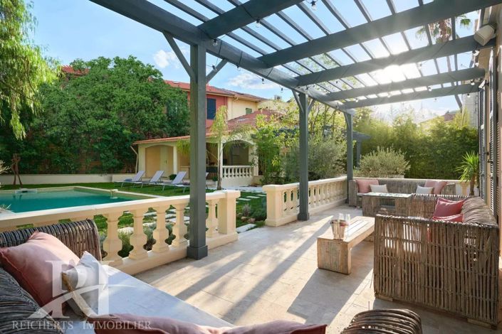 Image No.1-6 Bed House for sale