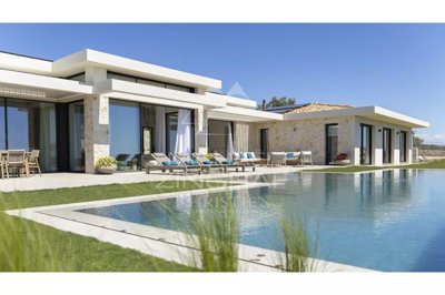 1 - Roquefort-les-Pins, House