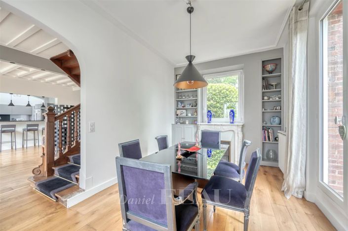 Image No.10-5 Bed House for sale