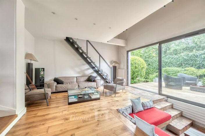 Image No.3-5 Bed House for sale