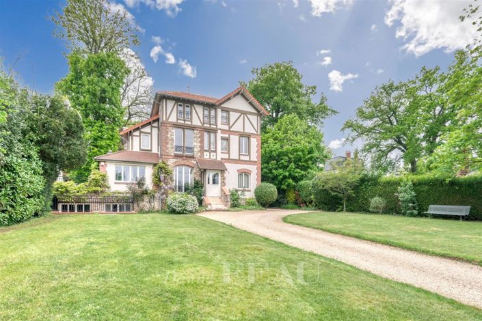 Image No.6-5 Bed House for sale