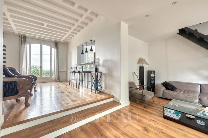 Image No.9-5 Bed House for sale