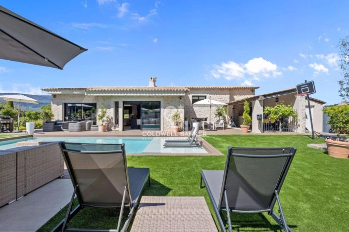 Image No.1-4 Bed House for sale