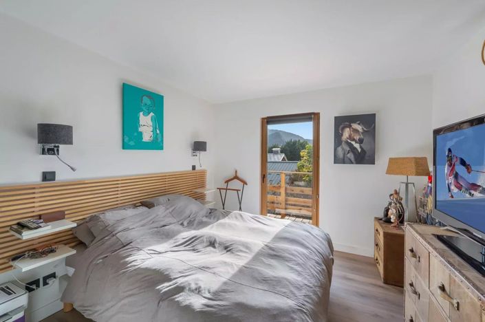 Image No.8-3 Bed House for sale