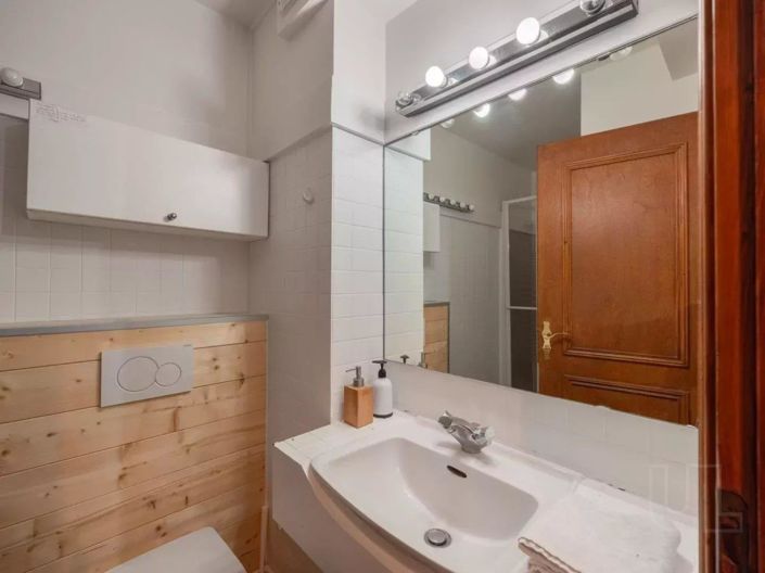 Image No.24-2 Bed Property for sale