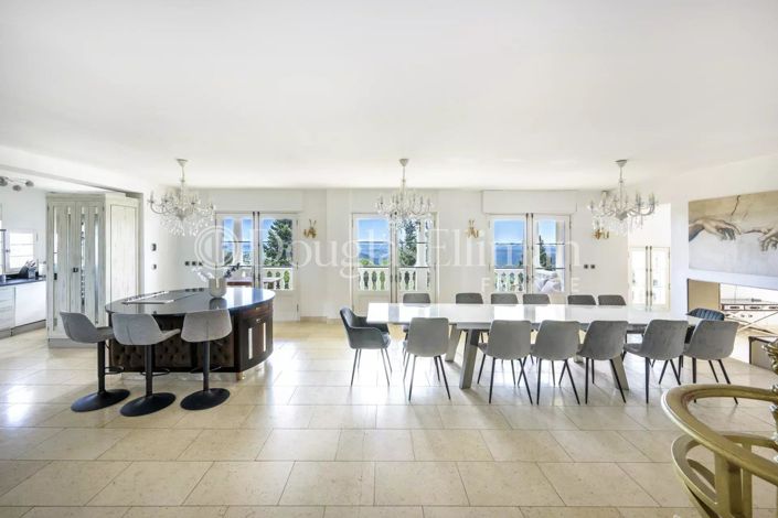 Image No.7-7 Bed House for sale