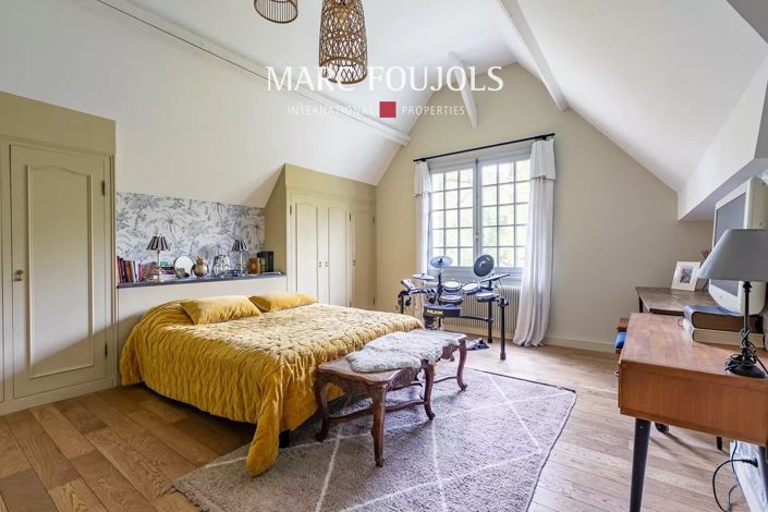 Image No.28-5 Bed House for sale