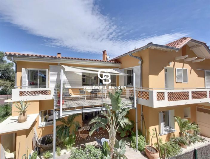 Image No.1-3 Bed House for sale