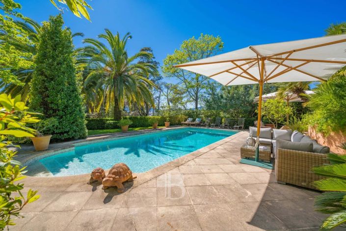 Image No.10-10 Bed House for sale