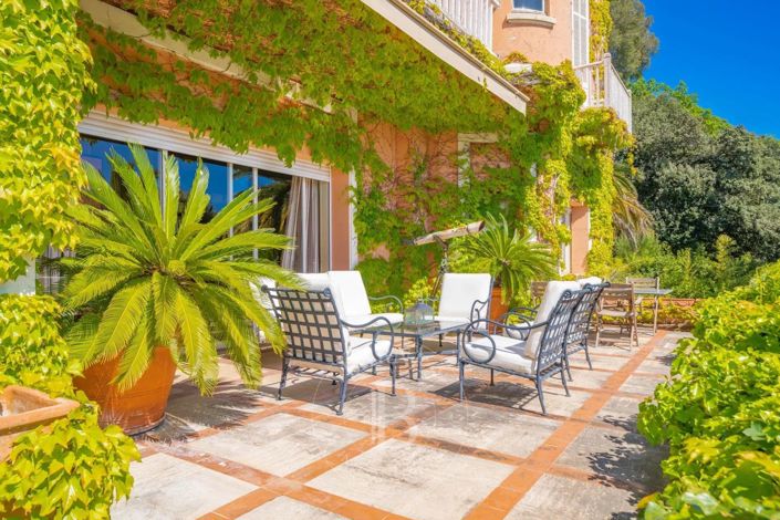 Image No.13-10 Bed House for sale