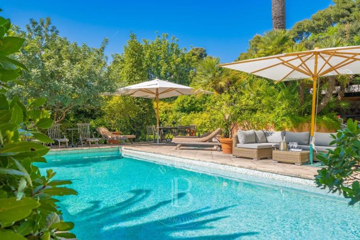 Image No.20-10 Bed House for sale