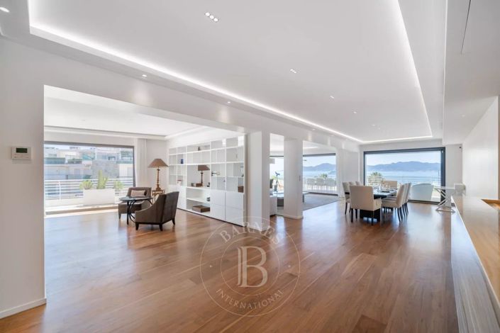 Image No.2-4 Bed Apartment for sale