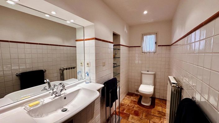 Image No.22-2 Bed House for sale